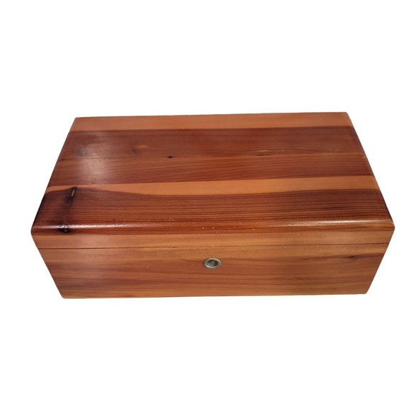 Lane Cedar Hope Chest Wood Keepsake Box Salesman Sample jewelry box - Picture 1 of 6